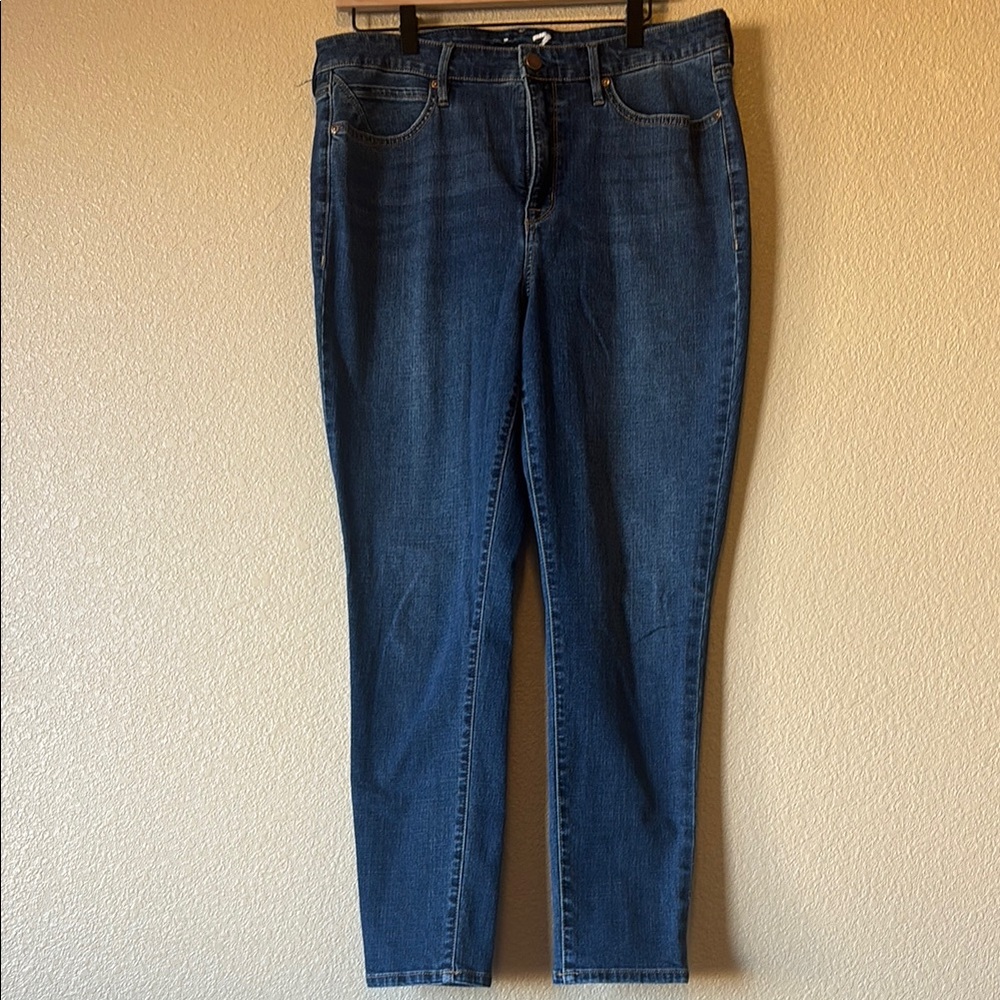 Seven7 Blue Skinny Jeans with Rich Indigo Wash